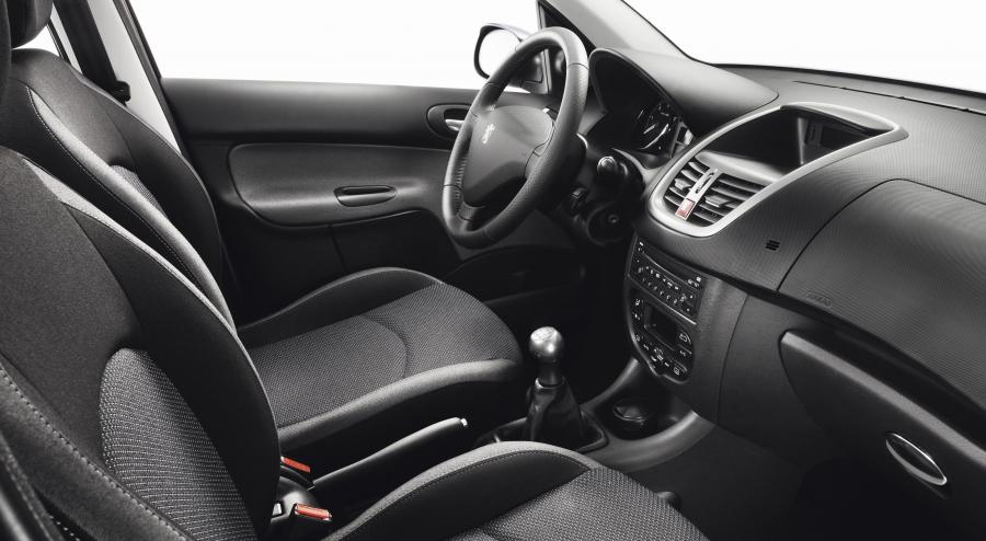  Peugeot 206 Plus 2009 года  (фото 27 из 49)
